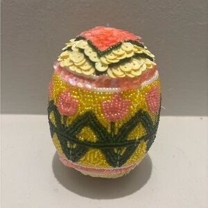 Godiva Pink&green sequin beaded lined Easter Egg Trinket Box tulips Collectable